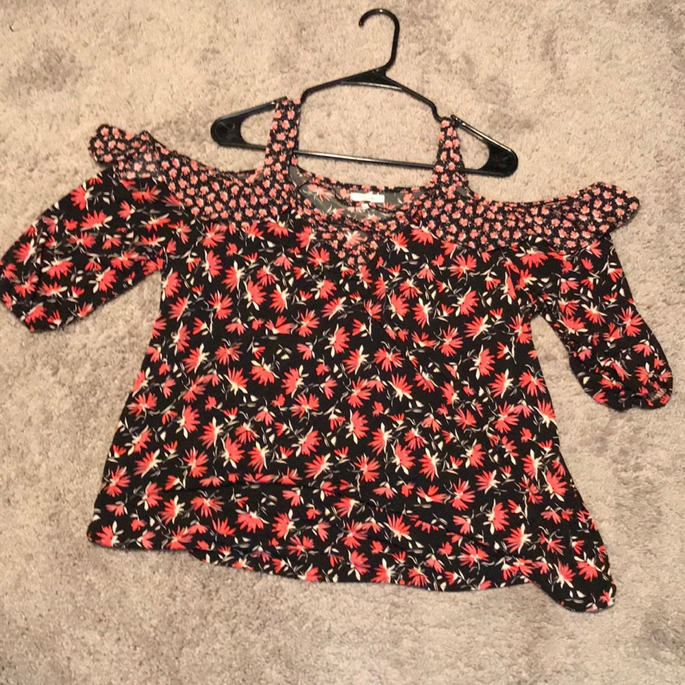 Maurice’s size 1 top